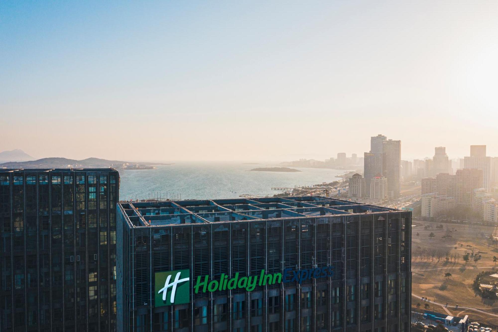 Holiday Inn Express - Qingdao West Coast By Ihg Bagian luar foto