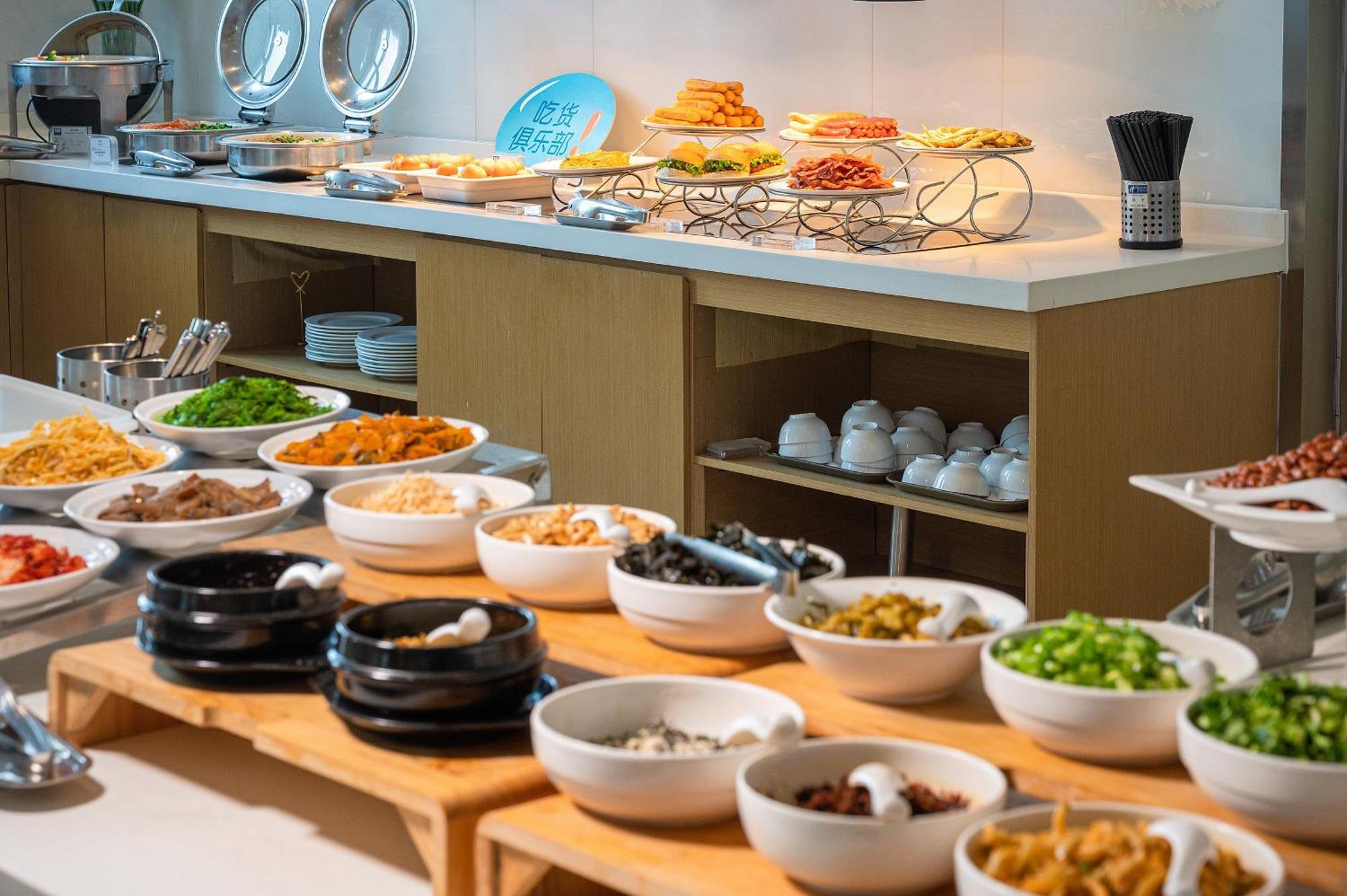 Holiday Inn Express - Qingdao West Coast By Ihg Bagian luar foto