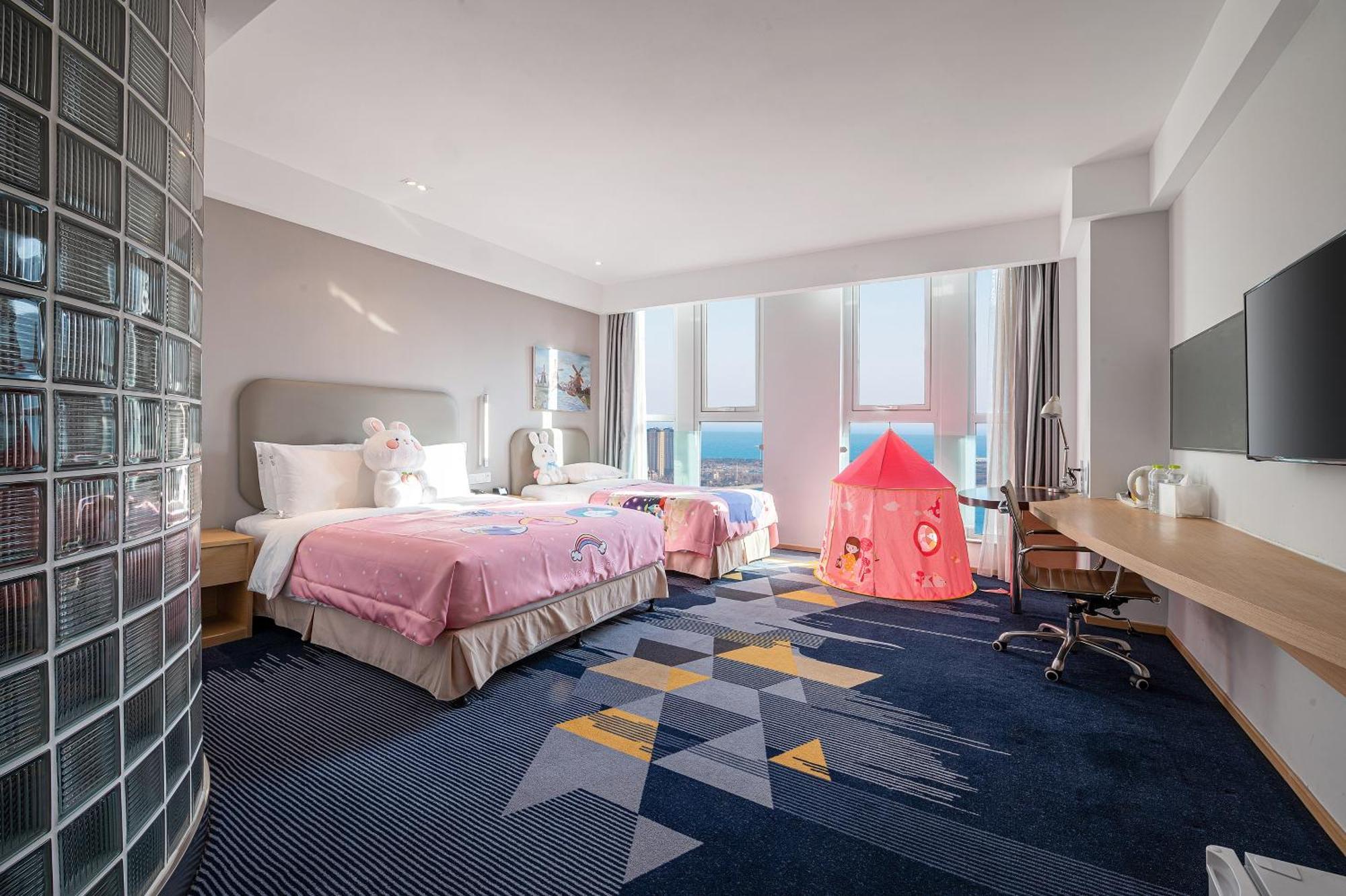 Holiday Inn Express - Qingdao West Coast By Ihg Bagian luar foto